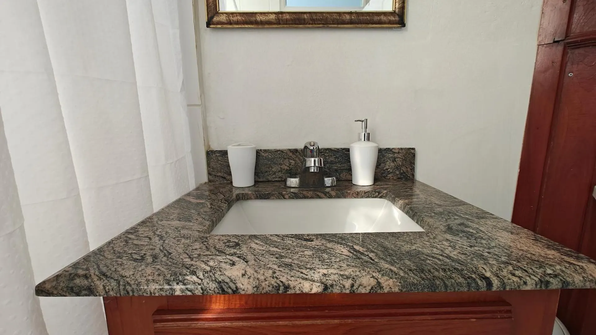 Cozy Apartment W/Ocean View, Pool & Beach Access Montego Bay 0*,  Jamaika